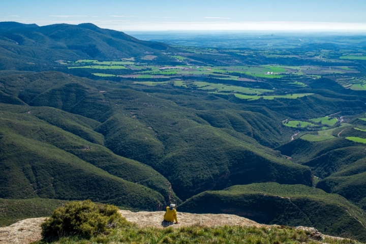 Las panorámica hacia el sur de Huesca y parte de Zaragoza es imponente.