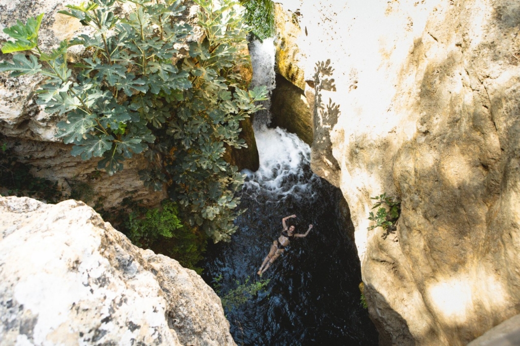 La cascada murciana que invita a un baño en otoño