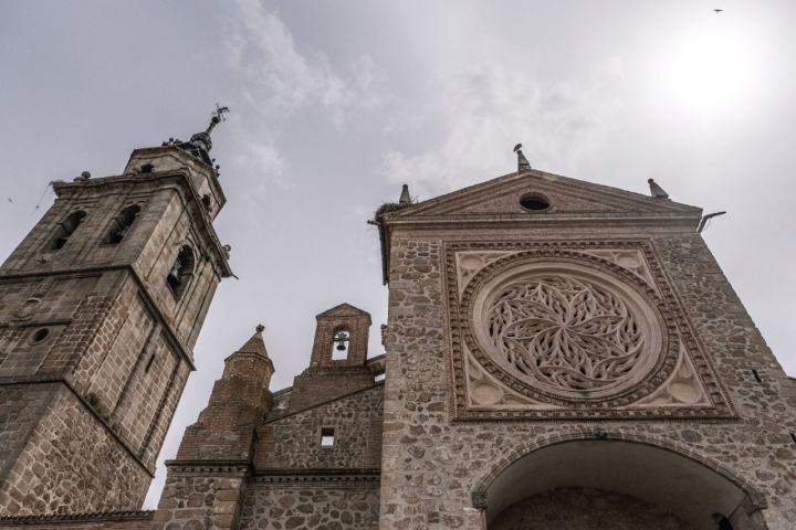 Rosetón de la Colegiata que no es solo una de las joyas de la plaza, sino de toda Talavera.