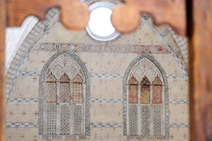 Mahoma Calahorrí dejó su firma en estas tracerías plenamente mudéjaresMahoma Calahorrí dejó su firma en estas tracerías plenamente mudéjares.