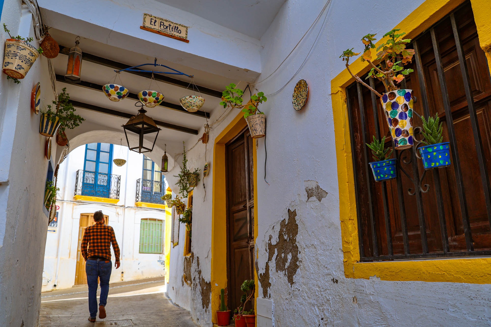 El Portillo, acceso al barrio de la Atalaya.
