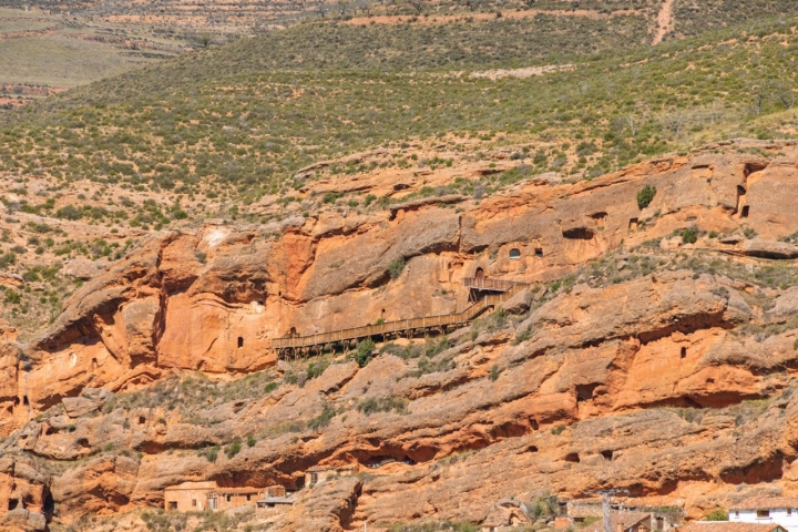 Pasarelas de las Cuevas del Ajedrezado en Santa Eulalia
