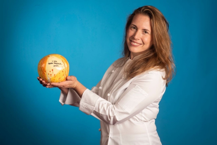 Camila Ferraro Marcos, con el Sol por Sobretablas, recibido por primera vez en 2021