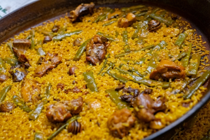 La paella valenciana tradicional de 'Casa Carmela'. Foto cedida